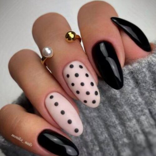 Polka dot nails blog image