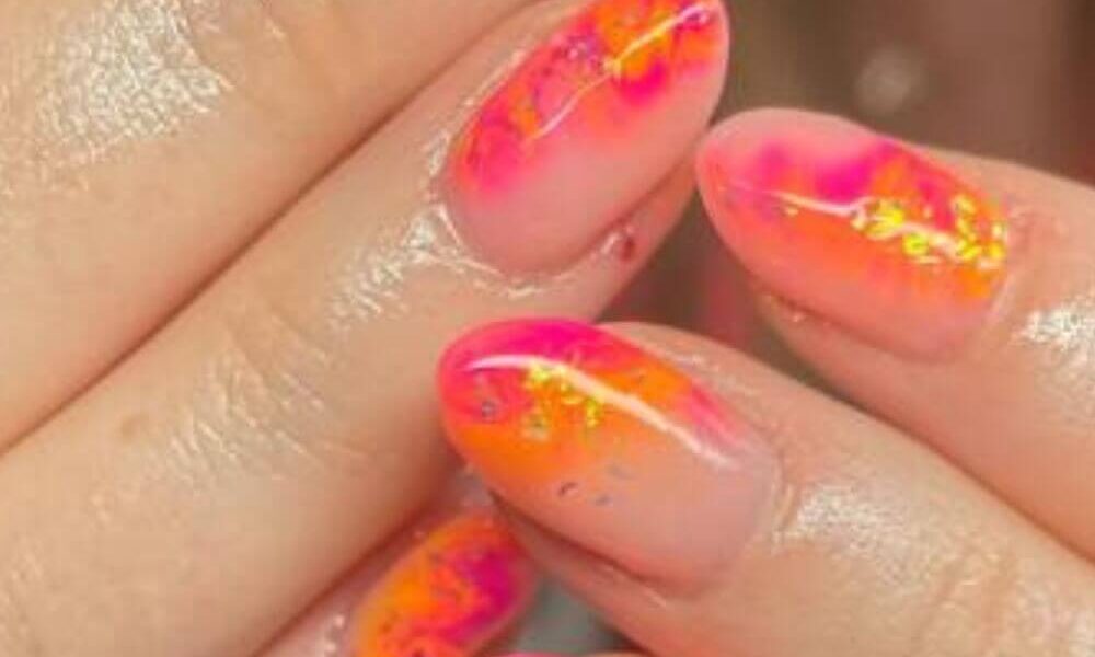 26 Stylish Pink and Orange Nails To Brighten Up Your Outfit